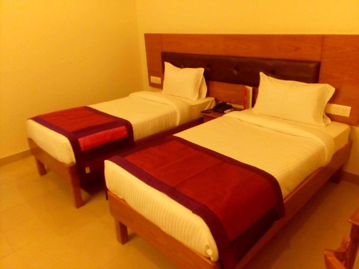 Red Carpet Hotels 诺伊达 外观 照片