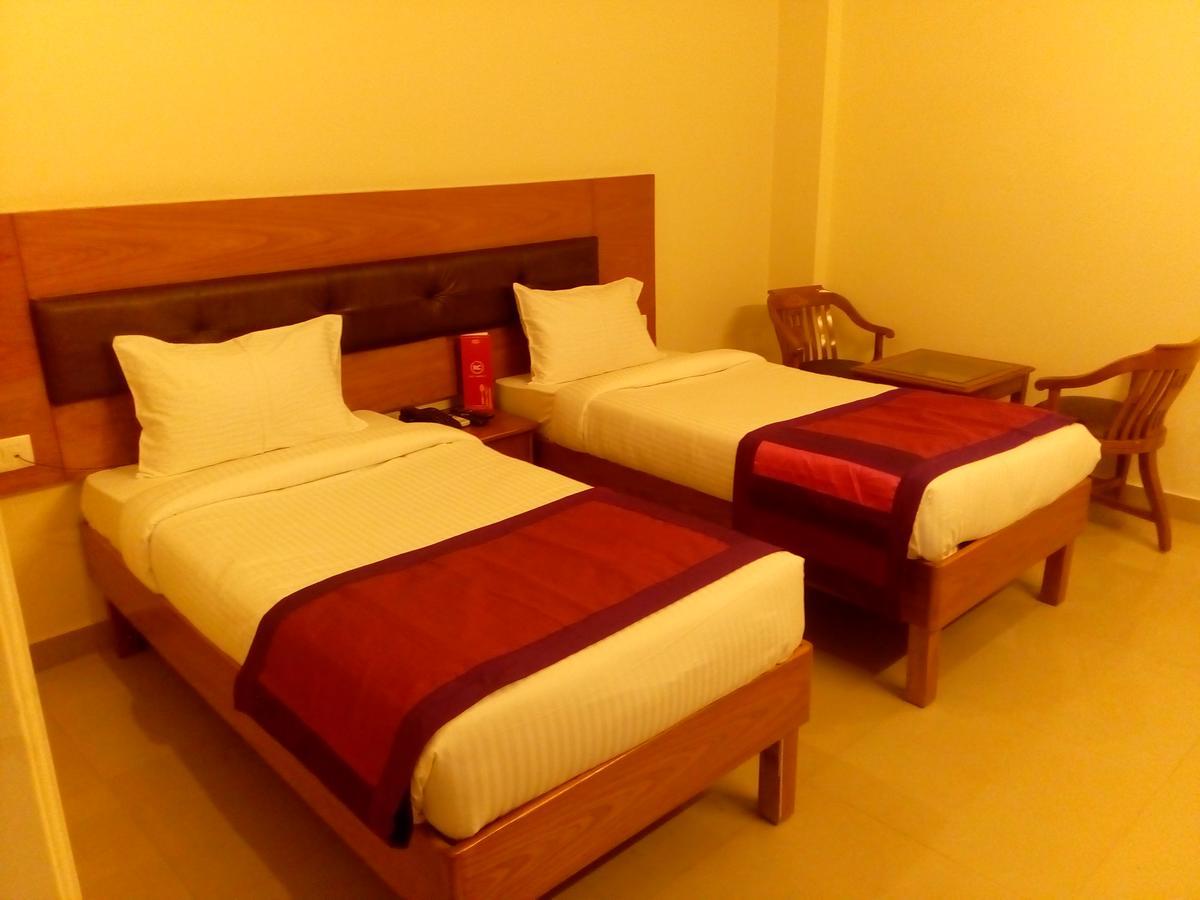 Red Carpet Hotels 诺伊达 外观 照片